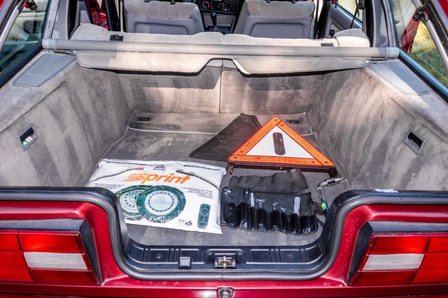 Багажник BMW 324td Touring (E30) 1991 года  (NA) (фото 83 из 94)